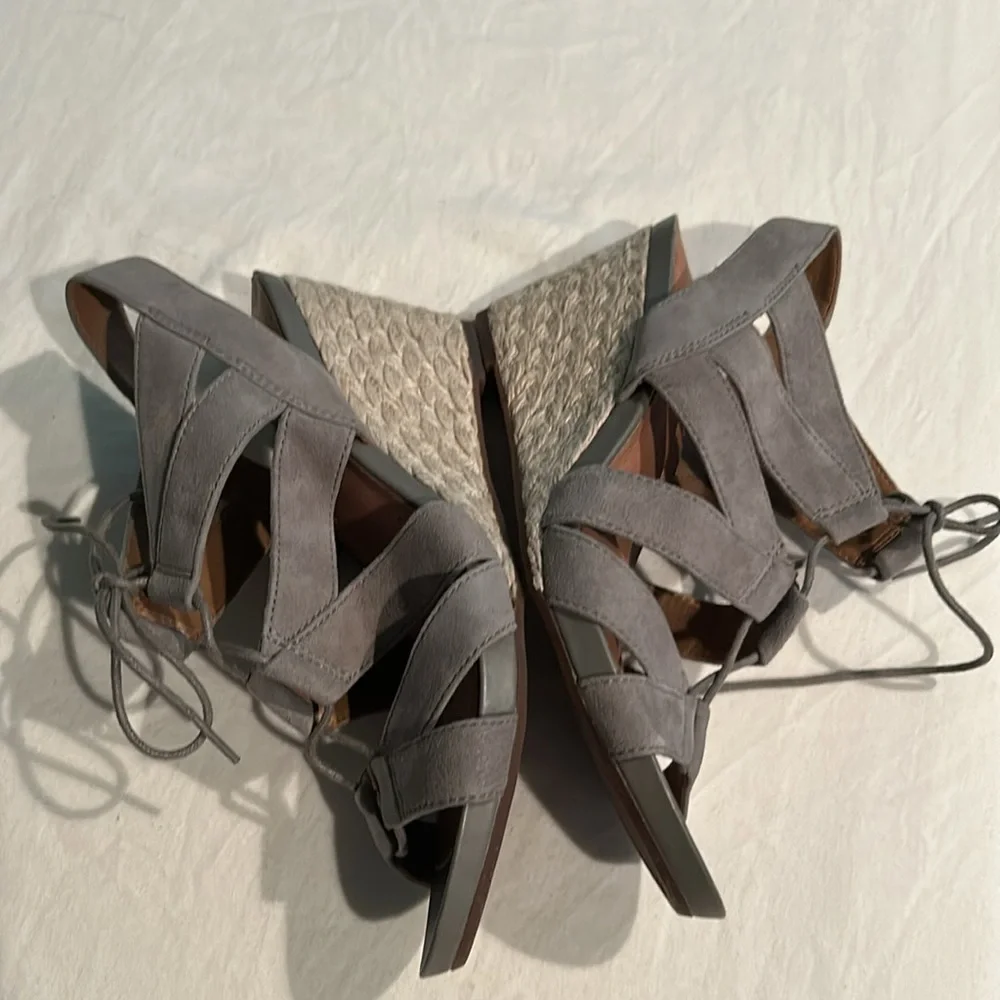 Clarks Women's Acina Chester Strappy Wedge Size 9